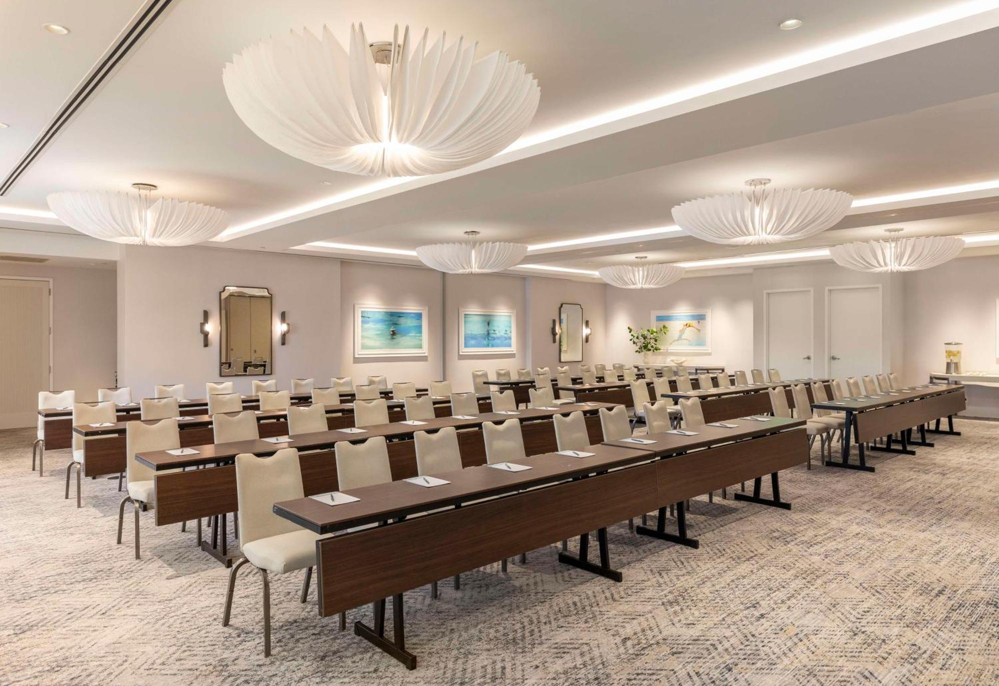 The Singer Oceanfront Resort, Curio Collection By Hilton Resort Riviera Beach